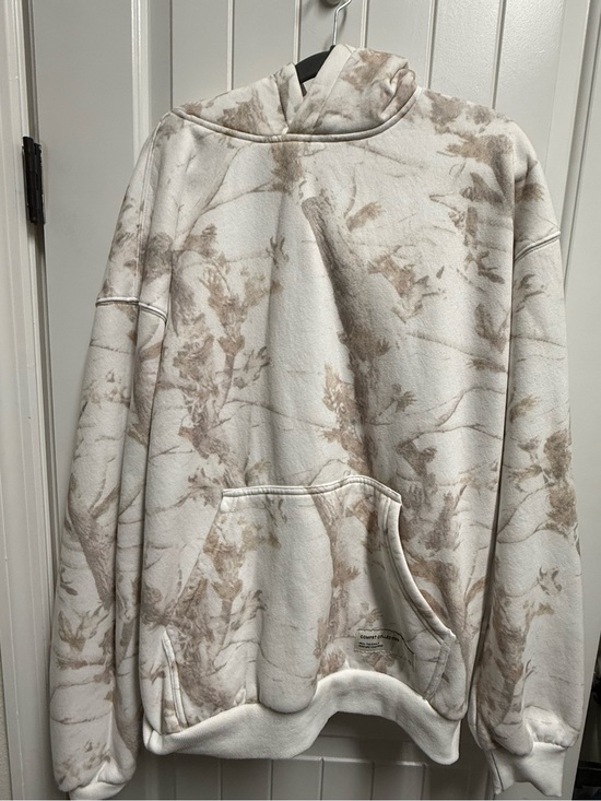 Comfrt Tops - Comfrt camo Hoodie Sweatshirt